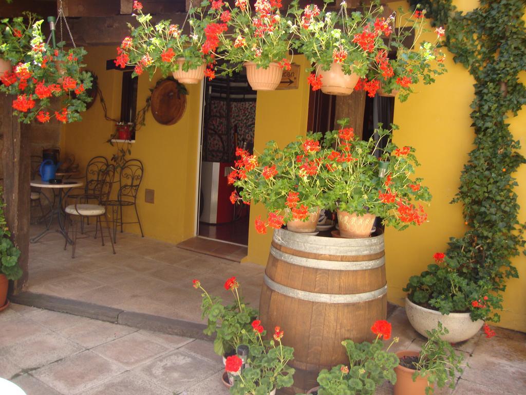 Gasthaus El Cuartelillo Viejo Polientes Exterior foto